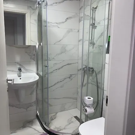 Pink Modern شقة سكوبجي