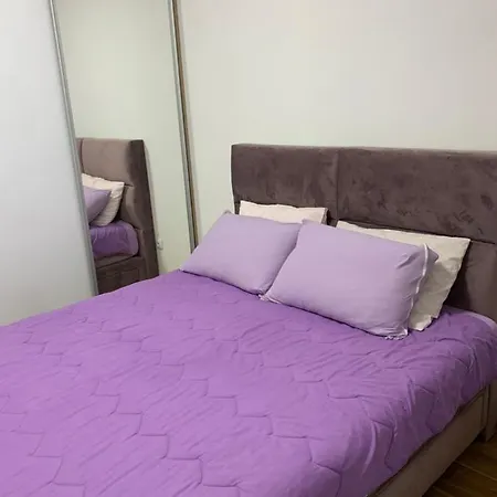 Pink Modern Appartement